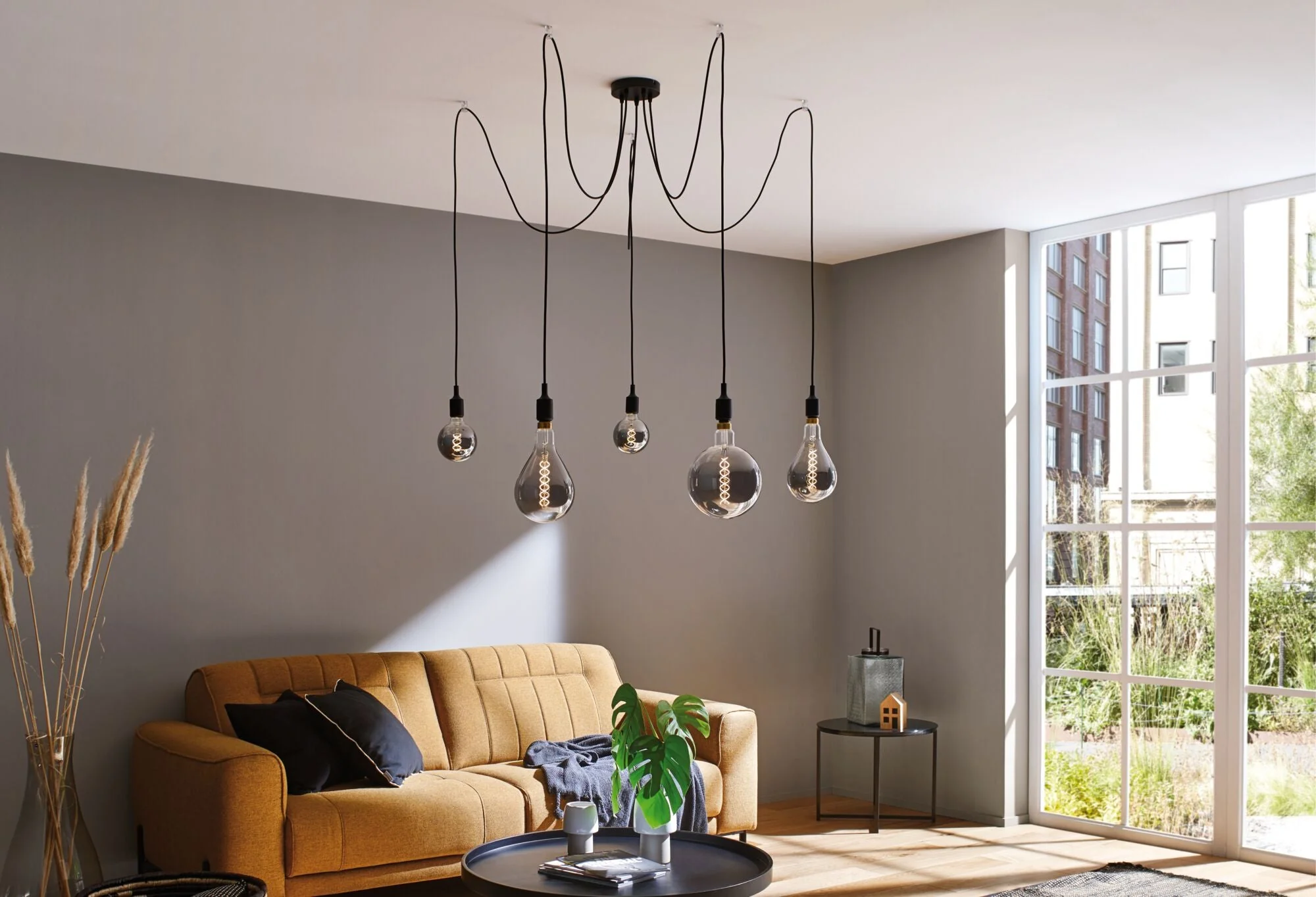 1879 LED BigGlobe E27 200lm 7W 1800K dimmbar Rauchglas - Image 2