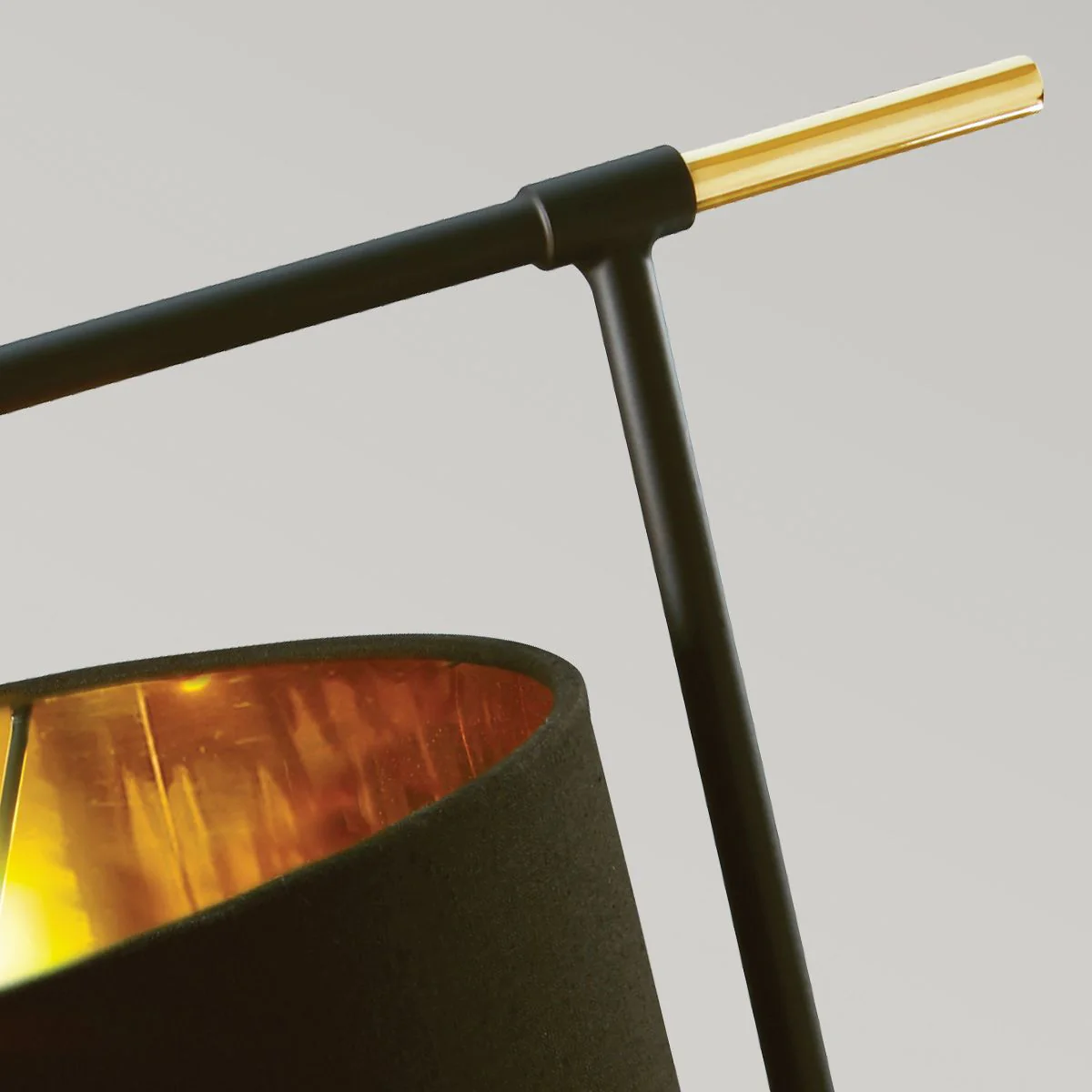Balance 1-flammige Tischlampe - Schwarz/Poliertes Messing mit schwarzem Schirm - Image 6