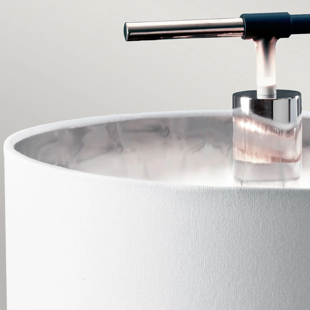Balance 1-flammige Tischlampe - Schwarz/Poliertes Nickel mit weißem Schirm - Image 3