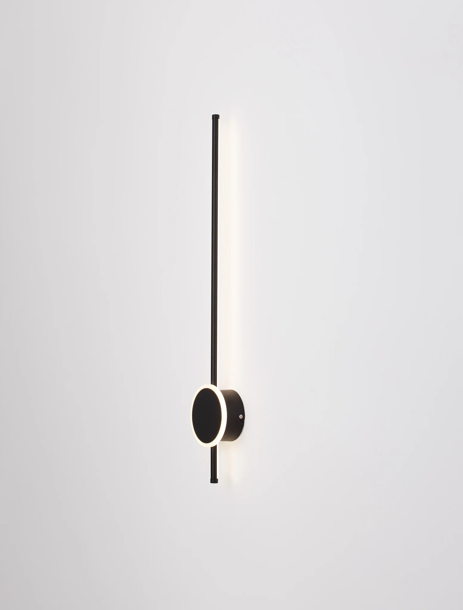 CLOCK Wandaufbauleuchte 22 Watt 1360 mm 3000 Kelvin