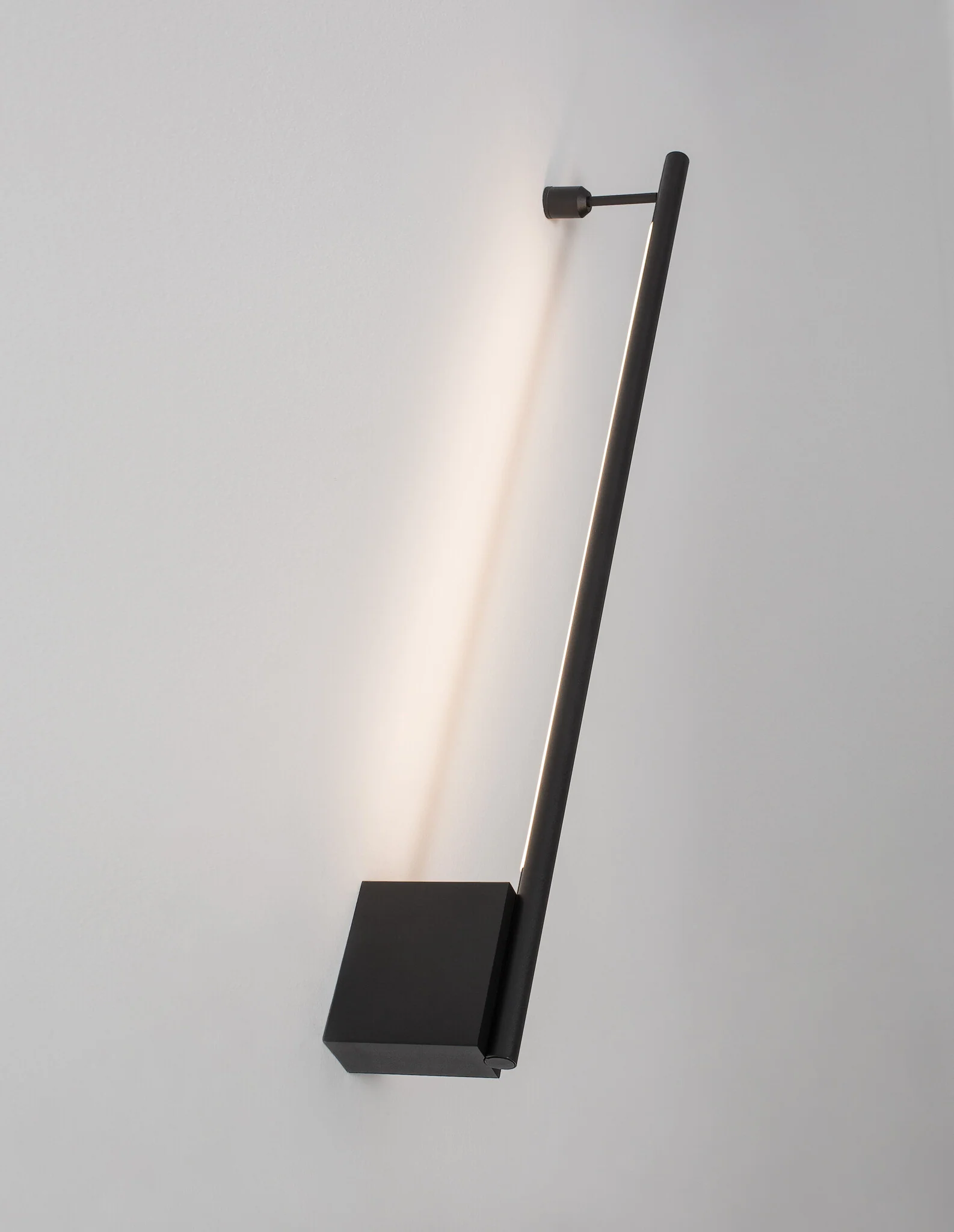 GROPIUS Wandaufbauleuchte 10 Watt 600 mm 3000 Kelvin