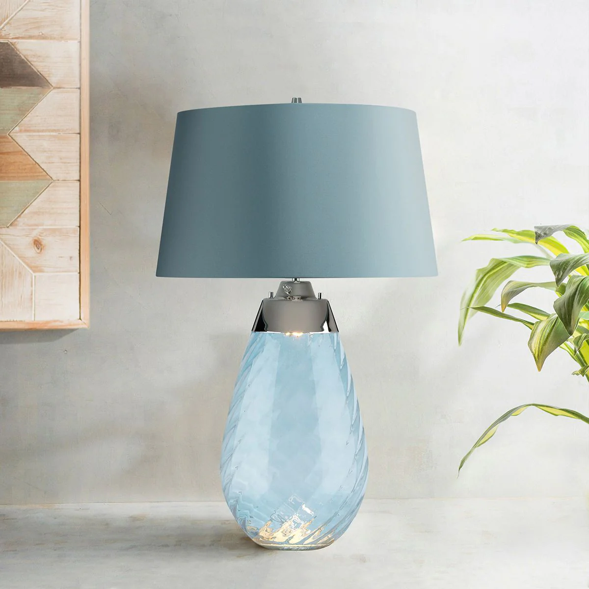 Große blaue Tischlampe Lena mit 2 Lichtern, blau getöntes Glas, Lampenschirm in Entenblau - Image 2