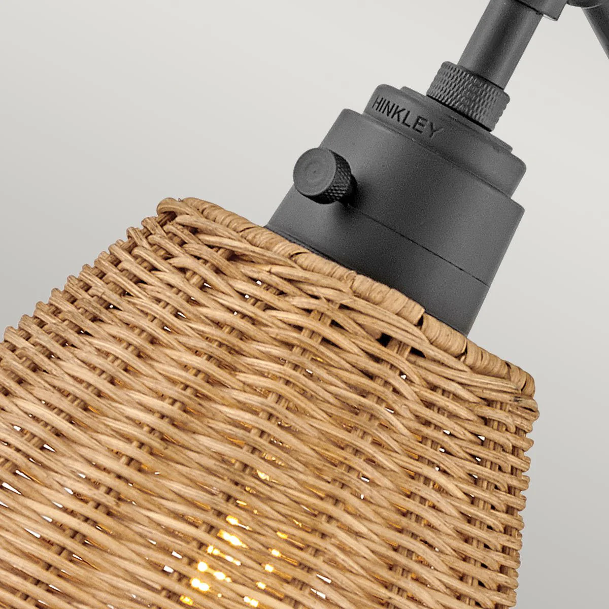Hinkley Arti 1 lt Wandlampe - Schwarz, natürlicher Rattan-Schirm - Image 7