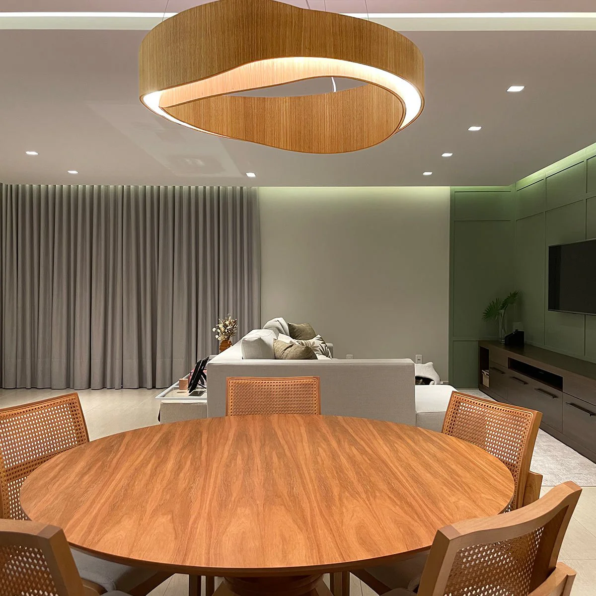 Horizon LED Medium Ring Pendelleuchte - Image 3