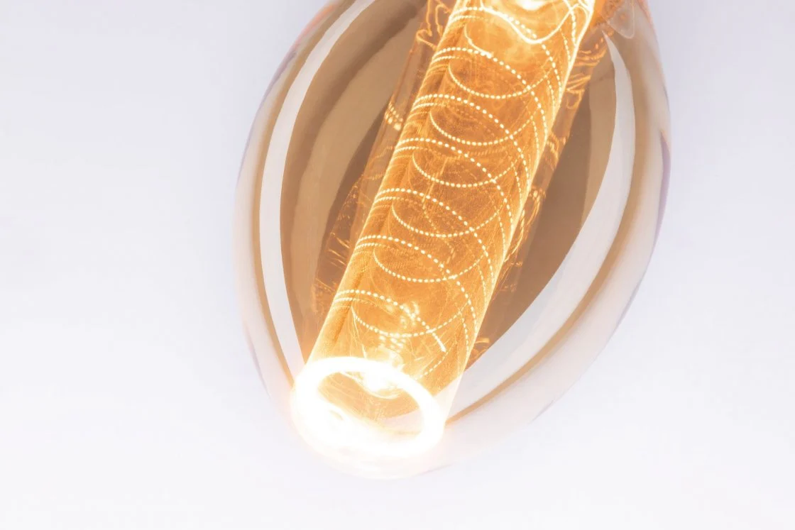 Inner Glow Edition LED Birne Innenkolben Spiralmuster  E27 230V 200lm 4W 1800K Gold - Image 5