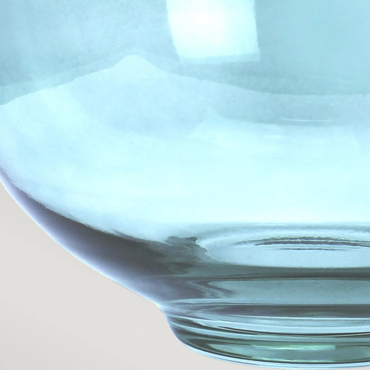 Kara Tischlampe - Poliertes Nickel - Blaues Glas mit Hepplewhite-Schirm - Image 4