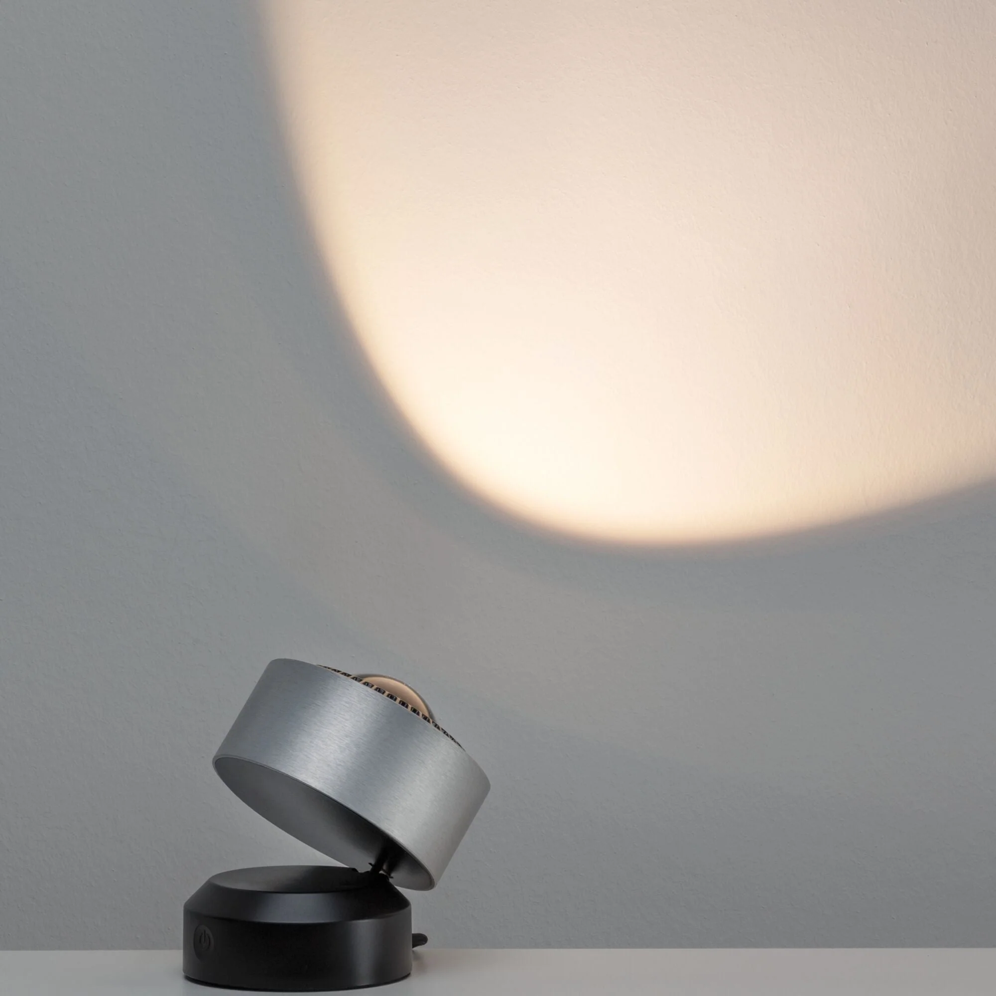 LED Tischleuchte Aldan 2700K 200lm 3,5W Schwarz/Alu gebürstet - Image 5