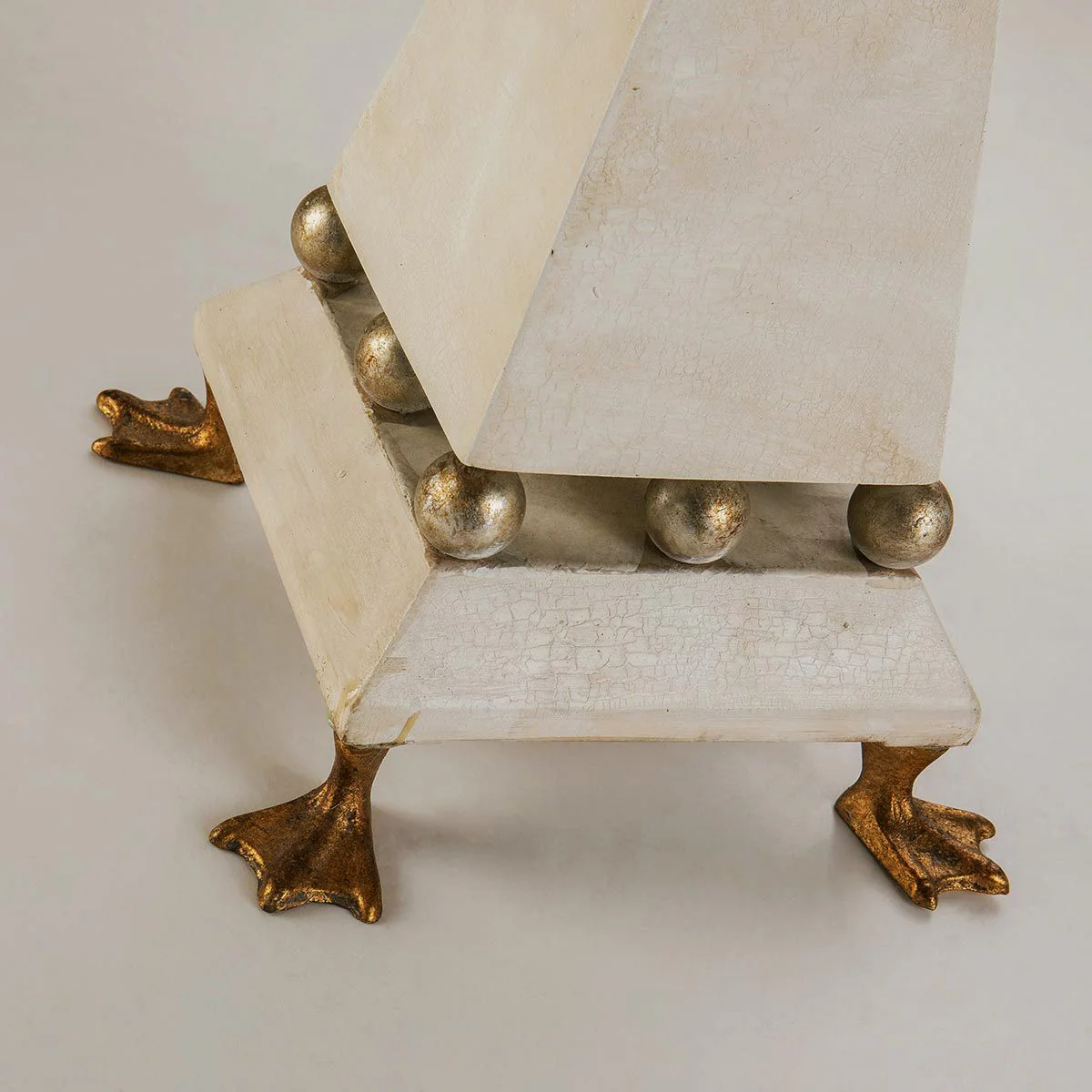 Leda 1-flammige Tischlampe – cremefarbene Patina, Blattgold mit cremefarbenem Patina-Schirm - Image 5