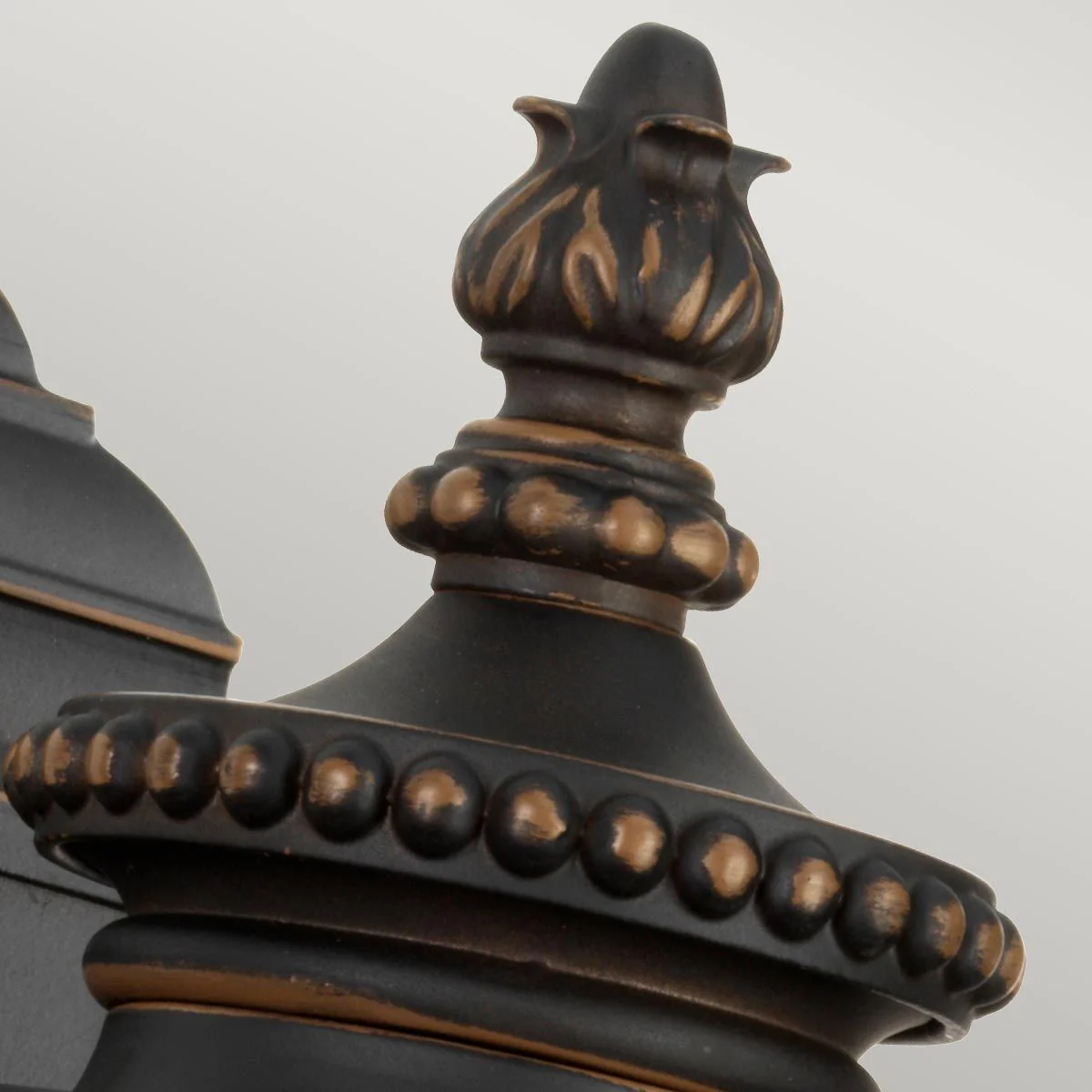 Luverne Kleine Wandlaterne mit 1 Licht - geriebene Bronze - Image 3