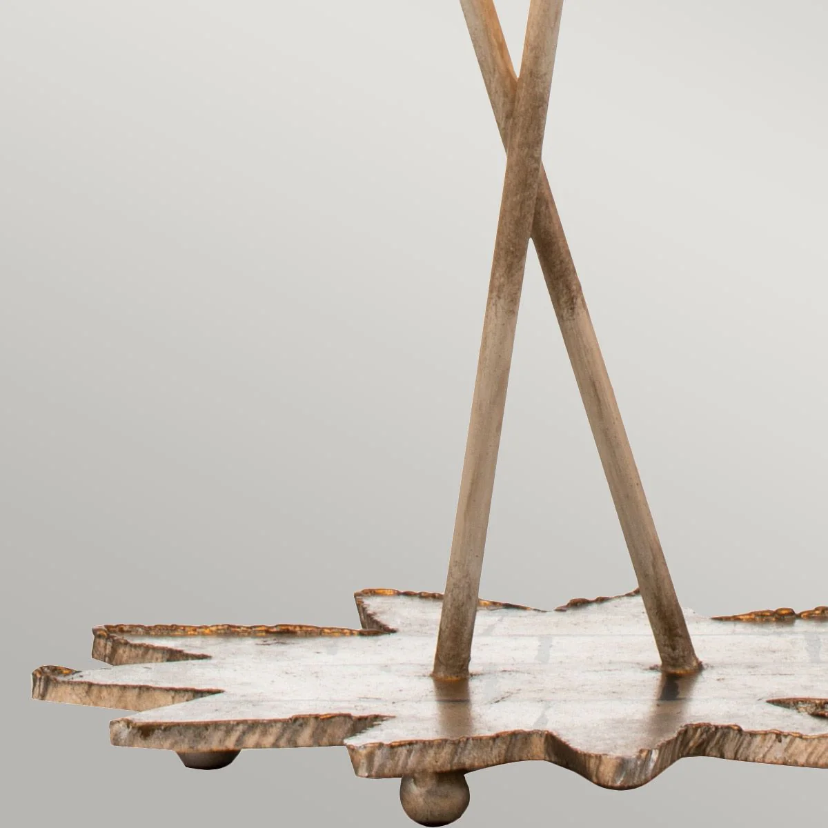 Nettle Luxe Tischlampe mit 2 Lichtern, Blattgold und Taupe - Image 6