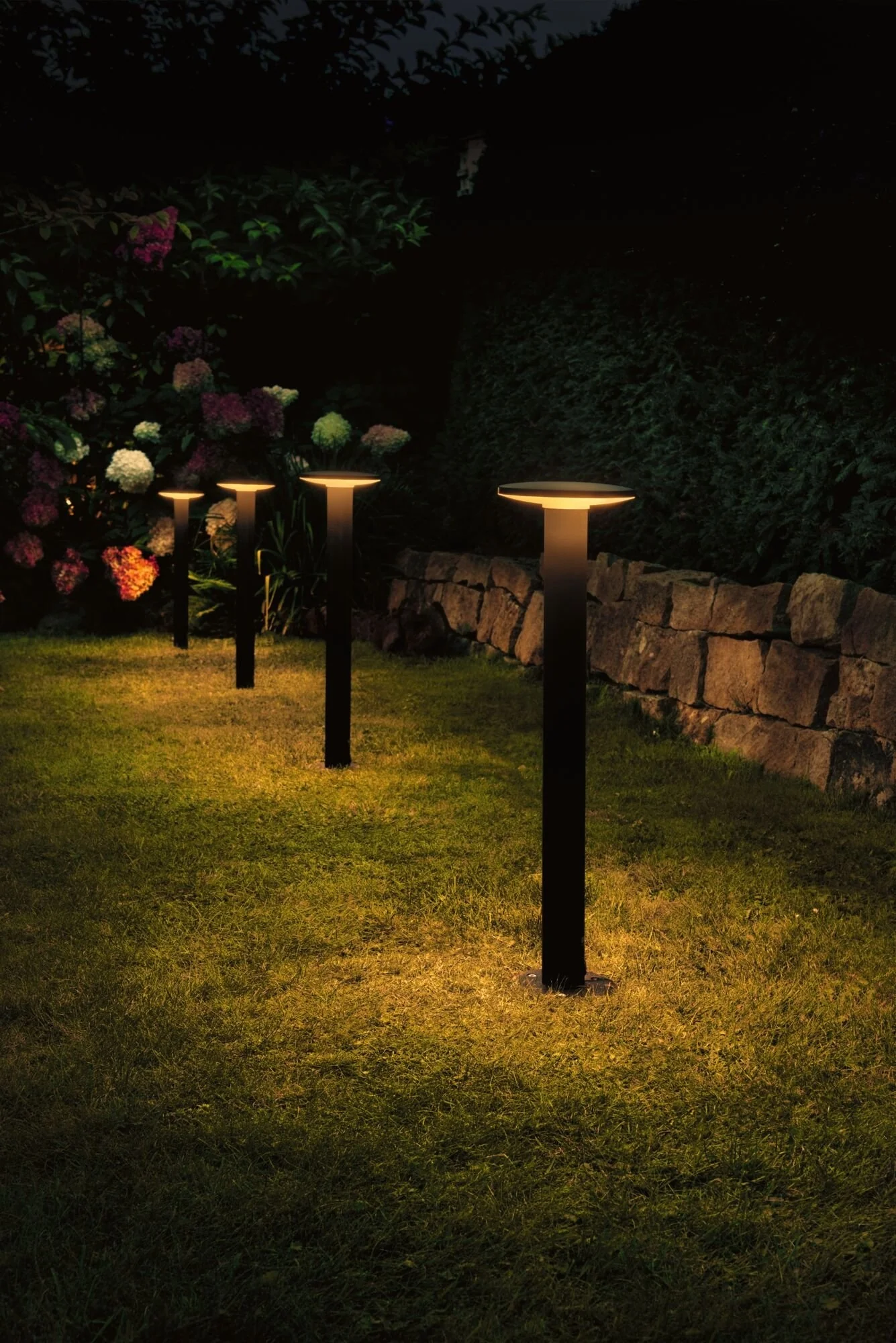Plug & Shine LED Pollerleuchte Plate Einzelleuchte IP44 2200K 7W Anthrazit - Image 6