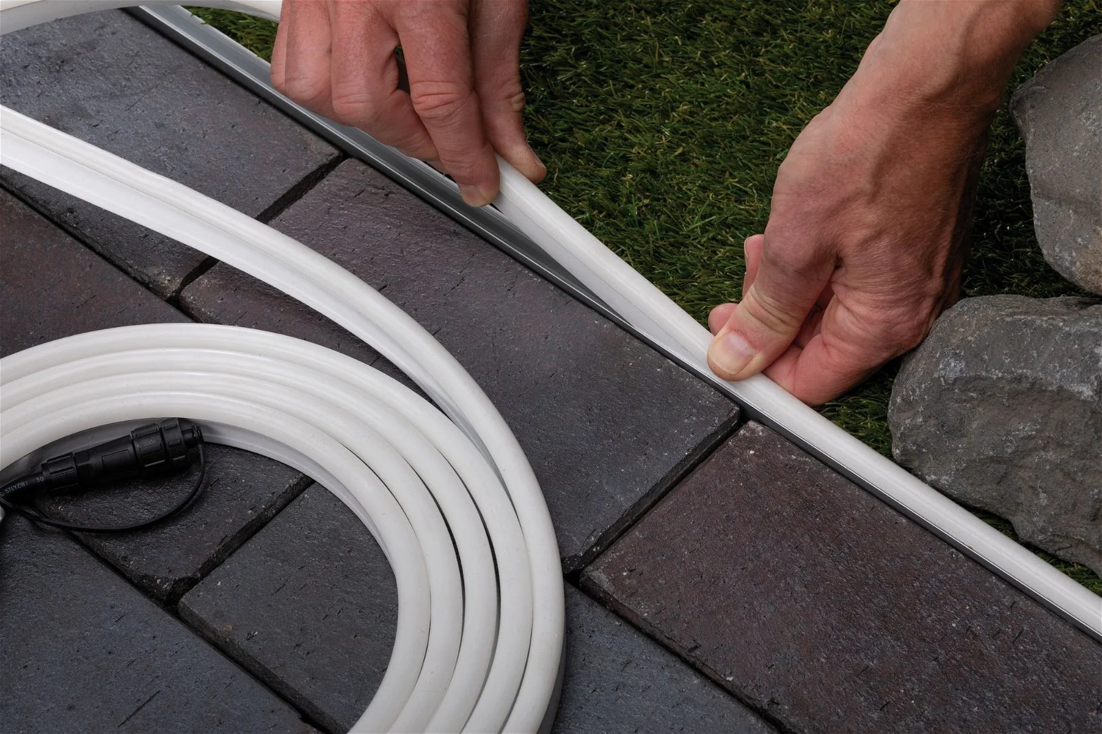 Plug & Shine LED Stripe Smooth Einzelstripe IP68 3000K 46W - Image 3
