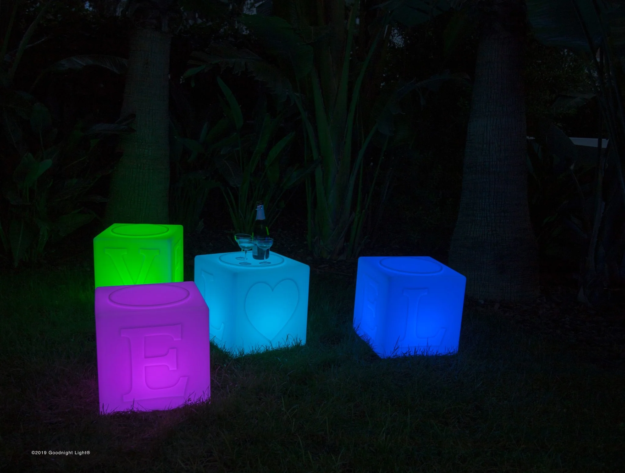 The LOVE lamp 43x43x43cm - Image 4