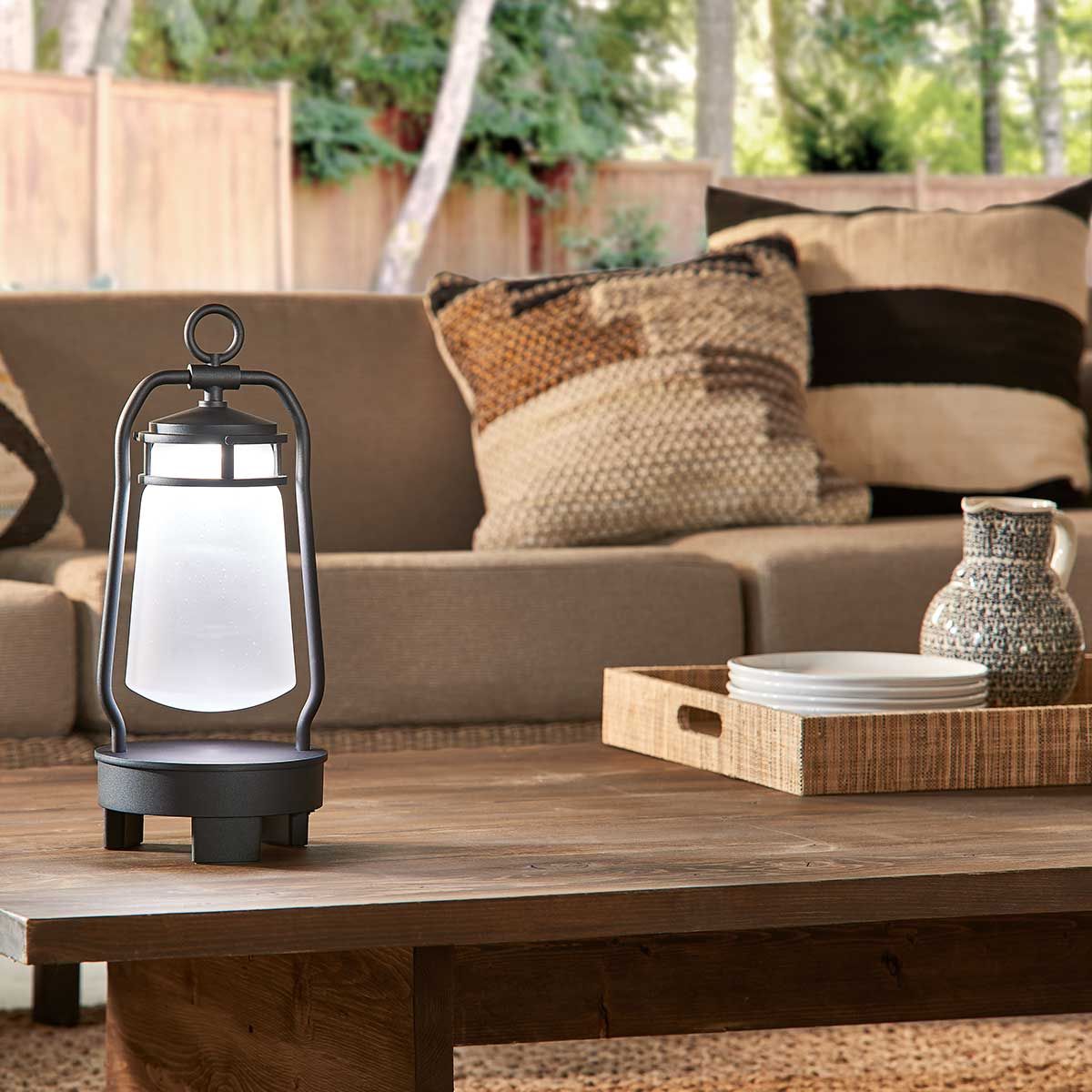 Tragbarer Bluetooth-Lautsprecher mit Laterne von Lyndon – EU-Stecker – Strukturiertes Schwarz - Image 2
