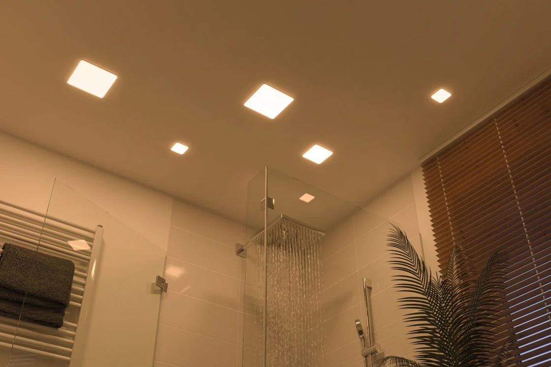 VariFit LED Einbaupanel Veluna IP44  IP44 eckig 125x125mm 3000K Satin Einbaustrahler - Image 5