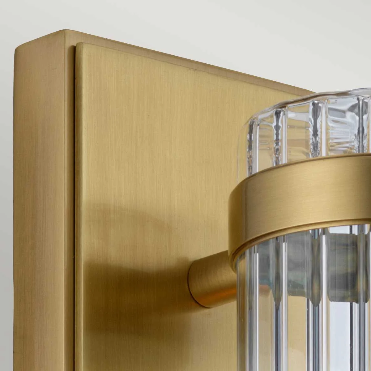 Wellington Wandleuchte 1-flammig IP44 – Aged Brass - Image 4